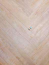 My New Vinyl Kitchen Floor Senso Rustic Candlenut By Gerflor Love The Herringbone Pattern House Design Flooring Wood Grain