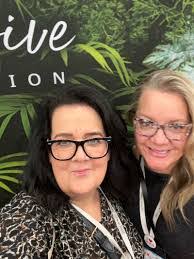 Tina Dunphy's Instagram, Twitter & Facebook