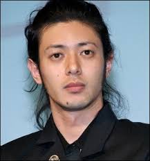 (2005) 詞：サトウハチロー 曲：加藤和彦 胸にしみる 空のかがやき 今日も遠くながめ 涙をながす 悲しくて悲しくて とてもやりきれない このやるせないモヤモヤを だれかに告げようか 白い雲は 流れ流れて 今日も夢はもつれ わびしくゆれる 悲しくて悲しくて とて. ã‚ªãƒ€ã‚®ãƒªã‚¸ãƒ§ãƒ¼ã®è‹±èªžåŠ›ã¯ è‹±èªžã®ç™ºéŸ³ã¯ è‹±èªžå‹‰å¼·æ³•ã¯ è‹±èªžãƒšãƒ©ãƒšãƒ©ãªèŠ¸èƒ½äºº