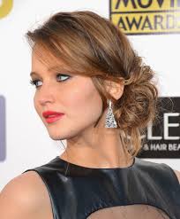 Awesome Hairstyles For Square Shaped Faces Square Face Hairstyles Medium Hair Styles Medium Length Hair Styles