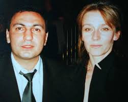 Она не так часто выходит на съемочную площадку, в самом начале своей творческой биографии ушла. Elena Safonova Biografiya Lichnaya Zhizn Deti Filmy Foto