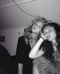 Black And White Best Friends Goals Pin By Georgia On Girl Vibes Bff Pictures Human Diary Best Friend Goals