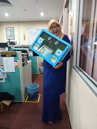 Tapi model tidak tengok kamera pula. 5 Sebab Perlu Hidup Sihat Dengan Susu Dutch Lady Pure Farm