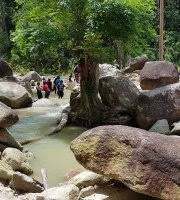 Air terjun ini jatuh ke arah bebatuan berwarna merah, kemudian mengalir menuju ke perairan berwarna turquoise. Ulu Bendul Recreational Park Kuala Pilah 2021 All You Need To Know Before You Go With Photos Kuala Pilah Malaysia Tripadvisor