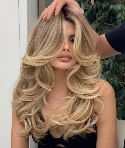 Best Layered Haircuts for Long Hair in 2026