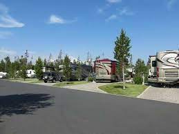 Maybe you would like to learn more about one of these? Rainbowrv Com Yellowstone Grizzly Rv Park