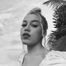 sara hesse (@Sara_Hesse)