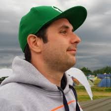 Listen to Pretty Lights