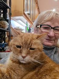 I'm such a cruel hoomum😂😂. Poor Rod the Sod he is soo starved he can  hardly lift his head up😂😂. Perhaps a morsel of chicken will help 😁