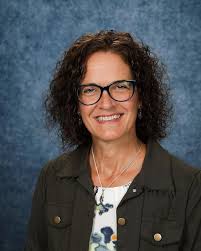 Congratulations to GEMS English as a Second Language (ESL) teacher Lori  Russ for winning the Illinois Principals' Association "Teacher of the Year"  award for the Northwest Region. Ms. Russ does an amazing