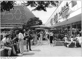 Alexgrill Alexanderplatz July 1987 Berlin Alexanderplatz Hauptstadt Der Ddr Bundesarchiv Bild