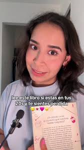 Paz Interior y Crecimiento Personal: Reseña del Libro 'Paola Carola'