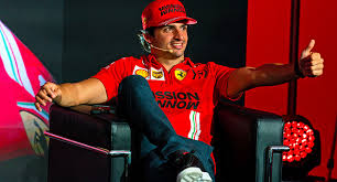 La 812 è l'erede della f12 berlinetta, della quale riprende la base tecnica aggiungendo elementi della f12tdf. Sainz Si Esprime Sulla Sprint Race Del Sabato F1world It