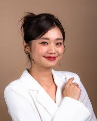 Natalie Lakin's Instagram, Twitter & Facebook