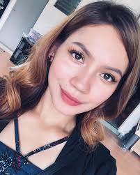 Nama penuhnya, wan syahera putri aprena binti wan syahman. Kesian Iwan Apalah Nak Jawab Nanti Aprena Dikritik Netizen Kerana Aurat Kisah Dunia