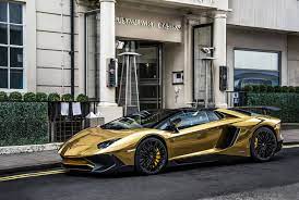 Gold lamborghini aventador roadster was wraped by custom wrap design. Chrome Gold Lamborghini Aventador Sv Roadster How To Ruin A Limited Edition Autoevolution