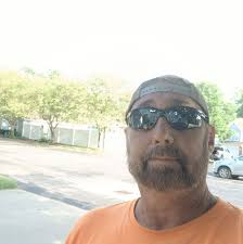 Tommy Lowe in people