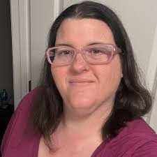 Action figure? More like fragrance figure! She comes fully scented and  always ready to hustle. 💁‍♀️ 💜 Loaded with wax bars 💡 Rocking the  season's best Warmer 📱 iPhone always in hand