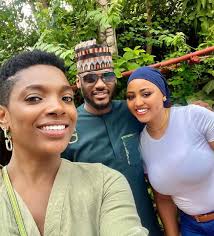 This life no Bal at all Regina Daniels met Legendary Musician 2Face idibia  and his Gorgeous Wife 😍