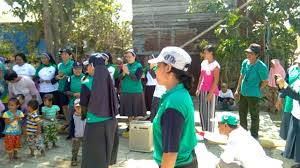 Kemeriahan Anak Anak Nelayan Kelurahan Untia Bersama Suster Suster Sjmj Youtube Music Academic Dress