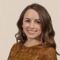 Adele Hanson's Instagram, Twitter & Facebook