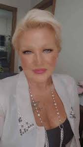 Roommates in Huntington, WV, USA