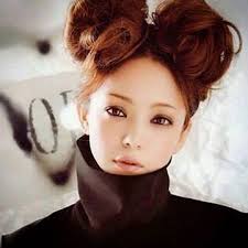 安室ちゃんのお団子２つのミッキースタイル 美髪 アップスタイル 安室奈美恵 メイク