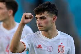 Argentina are enjoying a decent spell of possession inside spain's half and win themsleves a goal kick. Dxvj Uub3soi2m