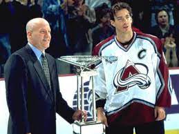 Colorado and vegas both finished with 82 points, but the avs earned the division crown and the presidents' trophy due to more regulation wins. Silverware 2000 01 Presidents Trophy Winner Colorado Avalanche Legends Of Hockey