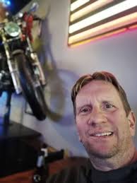 What are some brewery and restaurant recommendations near Elgin Grand  Victoria Casino?