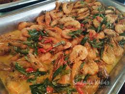 Sebab rasa ada lima resipi udang yang sedap dan sangat senang nak masak. Buffet Ramadhan 2016 Restoran Istana Bambu