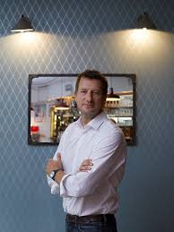 L'idée du député européen yannick jadot d'instaurer des congés canicule, censés aider à s'adapter au réchauffement climatique, est un «drôle de principe», a jugé le ministre chargé des relations avec le parlement, marc fesneau, invité le 29 juin sur le plateau de cnews. Emile Magazine Yannick Jadot En 10 Ans On A Progresse Mais La Crise Ecologique A Avance Plus Vite