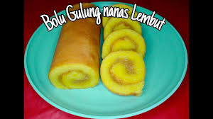 Selai nanas untuk olesan vanili 1 sdt emulsifier 6 butir telur 20 gram susu bubuk 80 gram tepung terigu 90 gram gula kastor 100 gram butter. Resep Bolu Gulung Nanas Yang Super Lembut Tanpa Sp Youtube