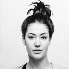 Nikki Williams's Instagram, Twitter & Facebook