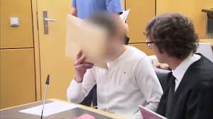 Habe tugce daraufhin mit der rechten hand auf die linke kopfseite geschlagen. Tugce Albayrak Schlager Sanel M Ist Nach Serbien Abgeschoben Worden Youtube