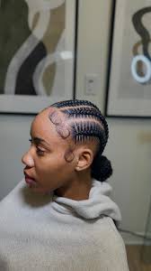 My Monday 🤍 Still ended my off day doing hair 🤷🏽‍♀️ lol #torontobraider  #torontobraids #bramptonbraids #mississaugabraids #scarboroughbraider  #whitbybraider #pickeringbraider #braidseason #braidstyles