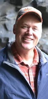 Andrew Snook's Instagram, Twitter & Facebook