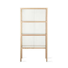 In einer vitrine kannst du deine schmuckstücke wie hochwertiges porzellan oder andere sammlerstücke zur schau stellen und gleichzeitig sicher aufbewahren. Hkliving Show Case Vitrine Gunstig Kaufen Buerado