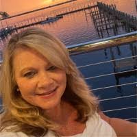 Janet Mooney's Instagram, Twitter & Facebook