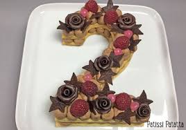 Number Cake Au Chocolat Praline 1 Pate Feuilletee 300 Gr De Chocolat Au Lait Praline 100 Gr De Creme Chaude 240 Gr De C Cake Chocolat Chocolat Praline Chocolat