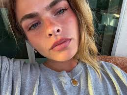 nothing to see here👮✋🏻