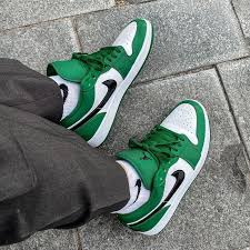 Nike Air Jordan 1 Low Pine Green Black White Air Jordan 1 Low Pine Green In 2020 Jordan Shoes Girls Nike Air Shoes Fresh Shoes