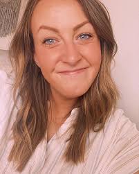 Katie Kafer's Instagram, Twitter & Facebook