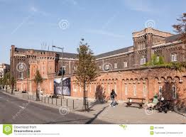 Le petit chateau description of infrastructure and services. Le Petit Chateau Die Fluchtlingsmitte In Brussel Redaktionelles Stockbild Bild Von Stadt Chateau 58770599