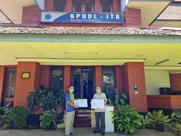 Sebelumnya, frank yang bekerja sebagai kontraktor bangunan menemukan bahwa seorang pekerja melakukan 18 gerakan untuk memasang batu bata untuk eksterior dan 18 gerakan juga untuk interior. Alumni Itb Beri Sumbangan Dana Untuk Kesma Institut Teknologi Bandung