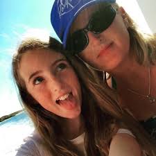 Sarah Stagg (@staggers72)