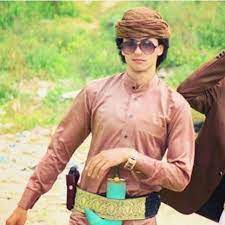 فرض الاحباش حكمهم على كافة المناطق اليمنيّة عام 525م، حيث تولّى الحكم زعيم يمنيّ ثمّ انتزع الأحباش منه الزعامة وعُيّن إرياط الحبشي حاكماً للبلاد، ثمّ تولّى الحكم من بعده أبرهة الأشرم الذي حدث في عهده. ØµÙˆØ± Ø´Ø¨Ø§Ø¨ ÙŠÙ…Ù†ÙŠ Ø§Ù„Ù…Ù„Ø§Ø¨Ø³ Ø§Ù„Ø±Ø¬Ø§Ù„ÙŠØ© Ø§Ù„ÙŠÙ…Ù†ÙŠØ© ØªÙ‡ÙˆØ³ Ø§Ù„Ø­Ø¨ÙŠØ¨ Ù„Ù„Ø­Ø¨ÙŠØ¨