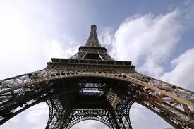 El conflicto laboral entre la administración y los trabajadores, que se quejaban del nuevo sistema de reservas, se ha terminado tras dos días de cierre. La Torre Eiffel La Dama De Hierro De Paris