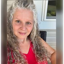 VERY SAD NEWS: 12 minutes ago in Tennessee, USA — At 79, Reba McEntire  broke down in tears as she shared an urgent message with her followers that  Dolly Parton is currently…