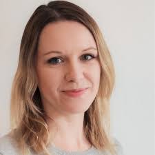 Laura Schwan's Instagram, Twitter & Facebook